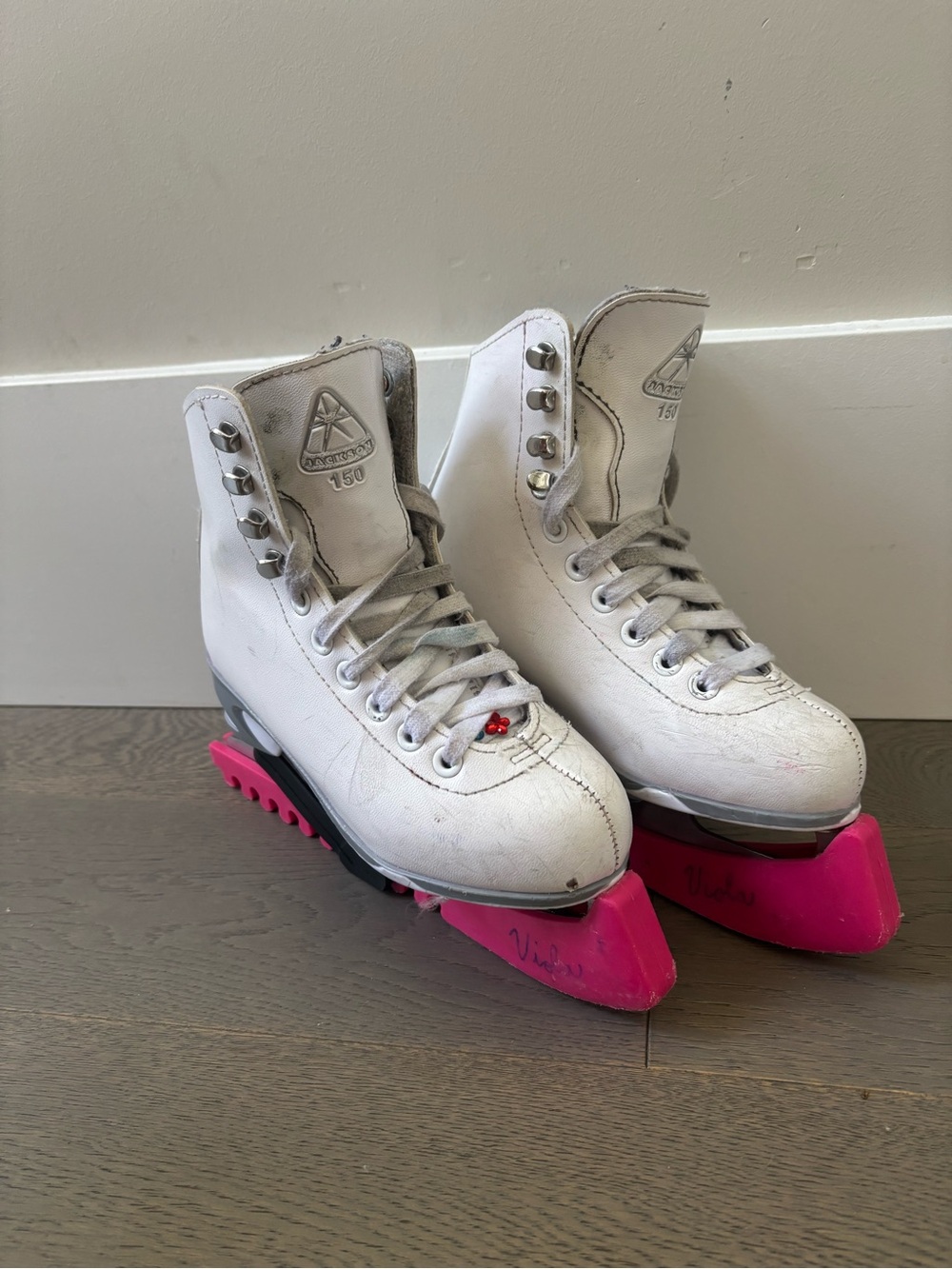 JACKSON 150 White Girls Figure Skates with Pink Blade Guards and Mark 1 blades